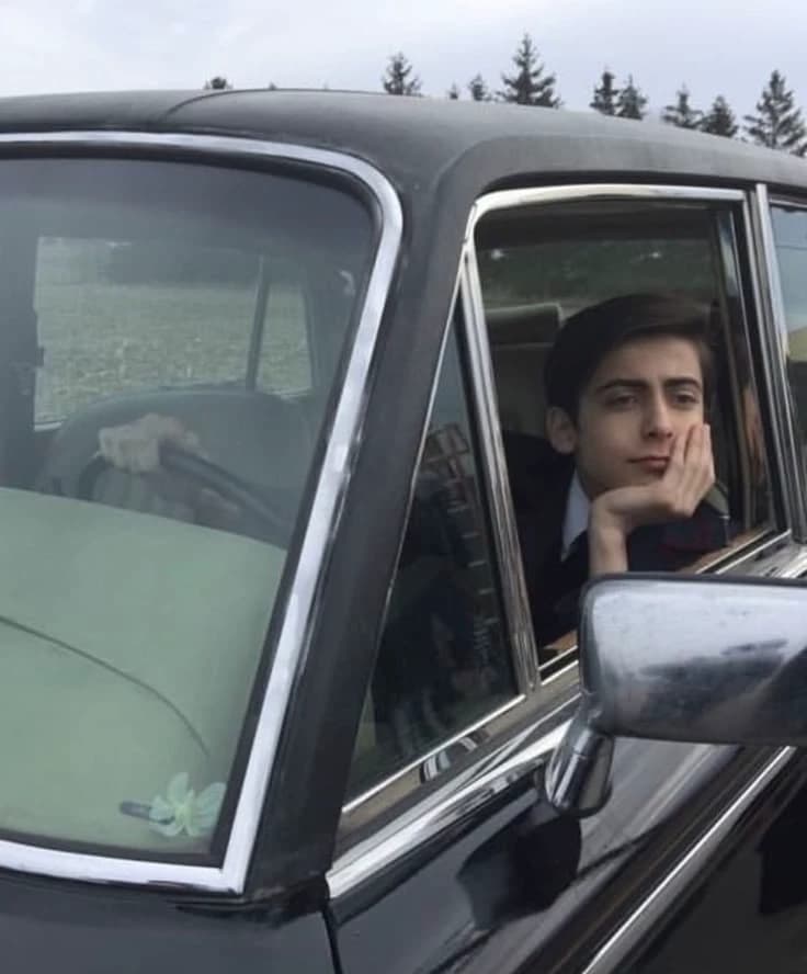 Thumbnail of Синко Харгривз