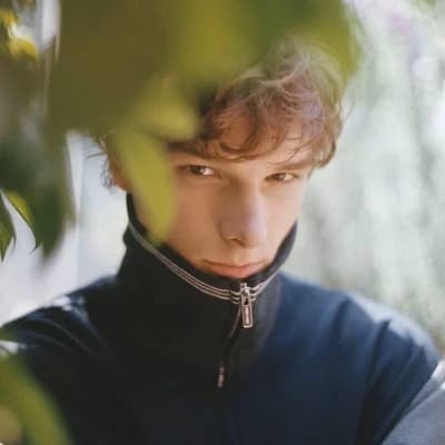Thumbnail of Мейсон Темз