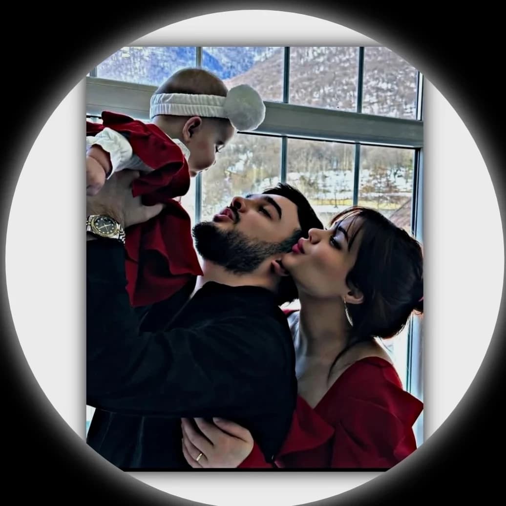 Thumbnail of Абхишек Малхотра