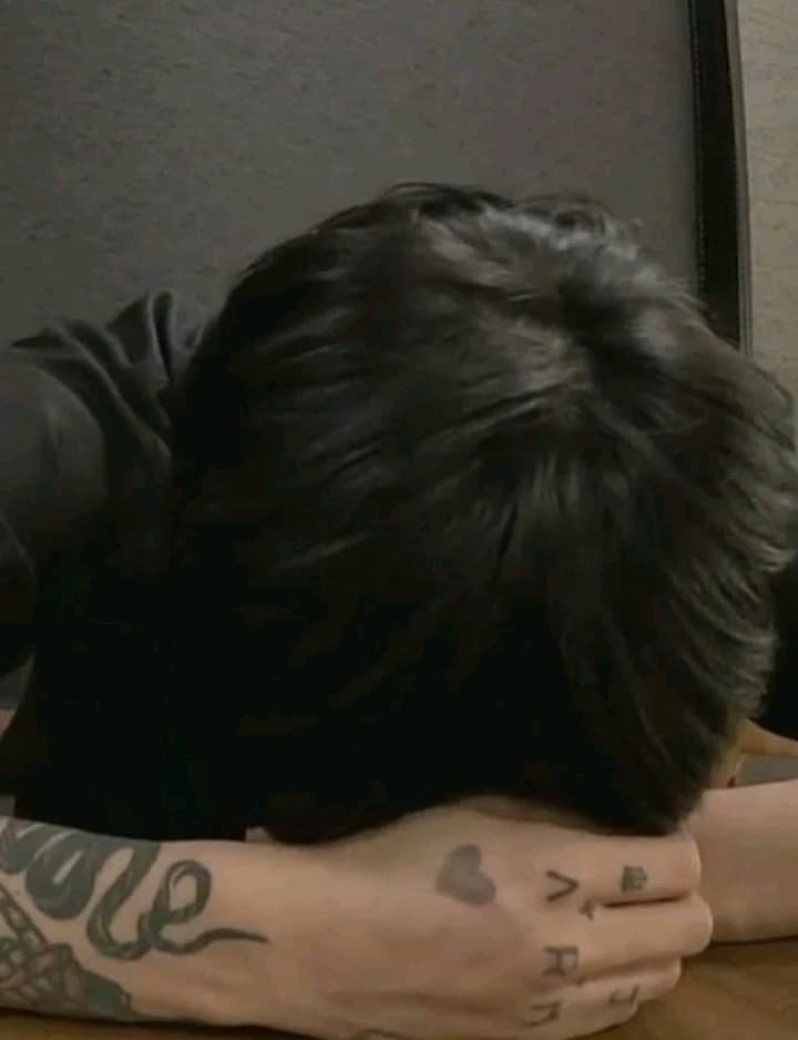 Thumbnail of o(〒\_〒)o Чонгуки (╥╯^╰╥)