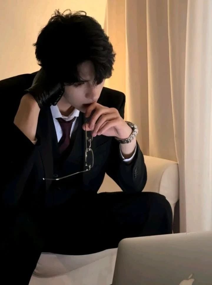 Thumbnail of Алистер Уивер