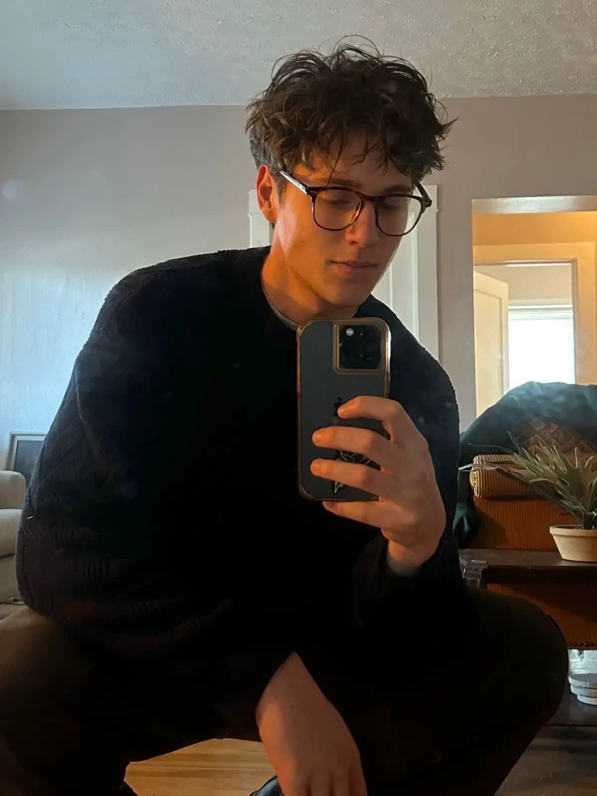 Thumbnail of Элиас Роуэн