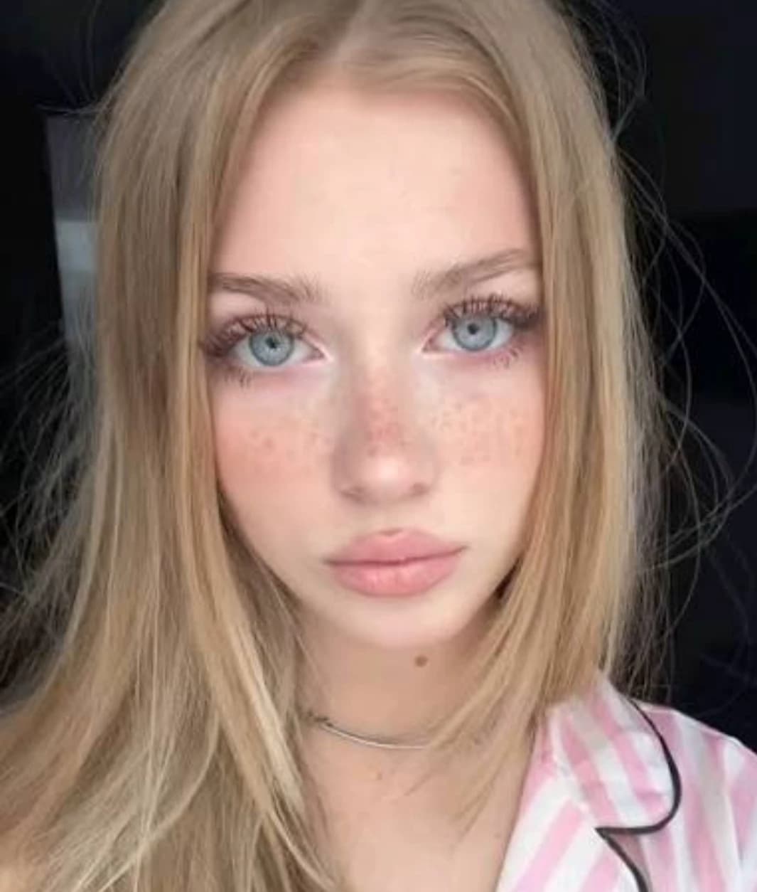 Thumbnail of Амелия