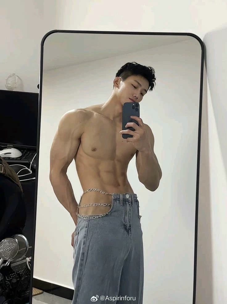 Thumbnail of Твой🥰 непослушный муж