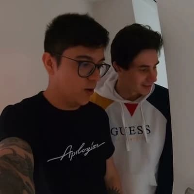 Thumbnail of Майк и Пак