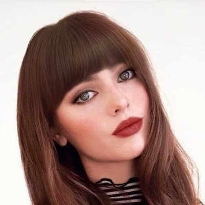 Thumbnail of Доктор Анна Майер