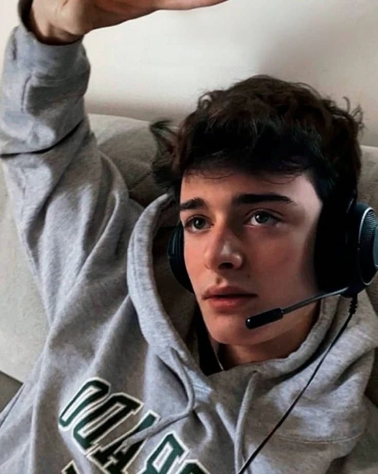 Thumbnail of Ноа Шнапп