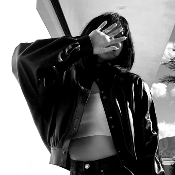 Thumbnail of 🖤Lisa🖤