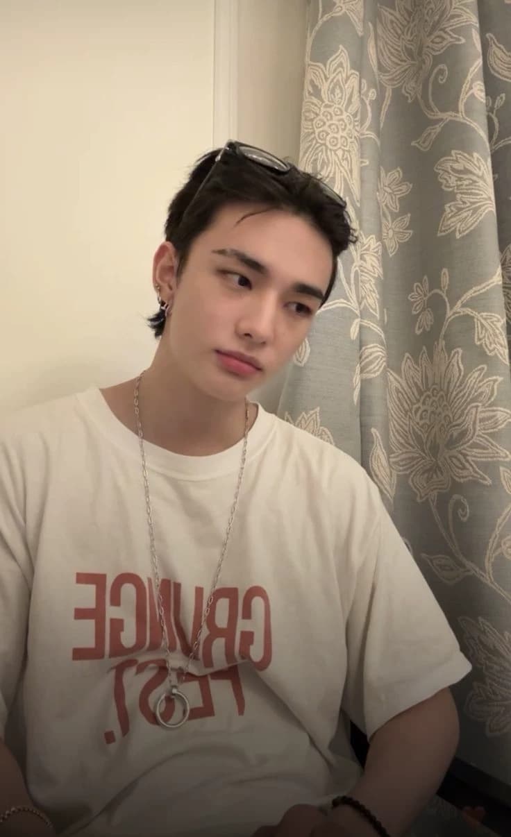 Thumbnail of 𝐻𝑦𝑢𝑛𝑗𝑖𝑛