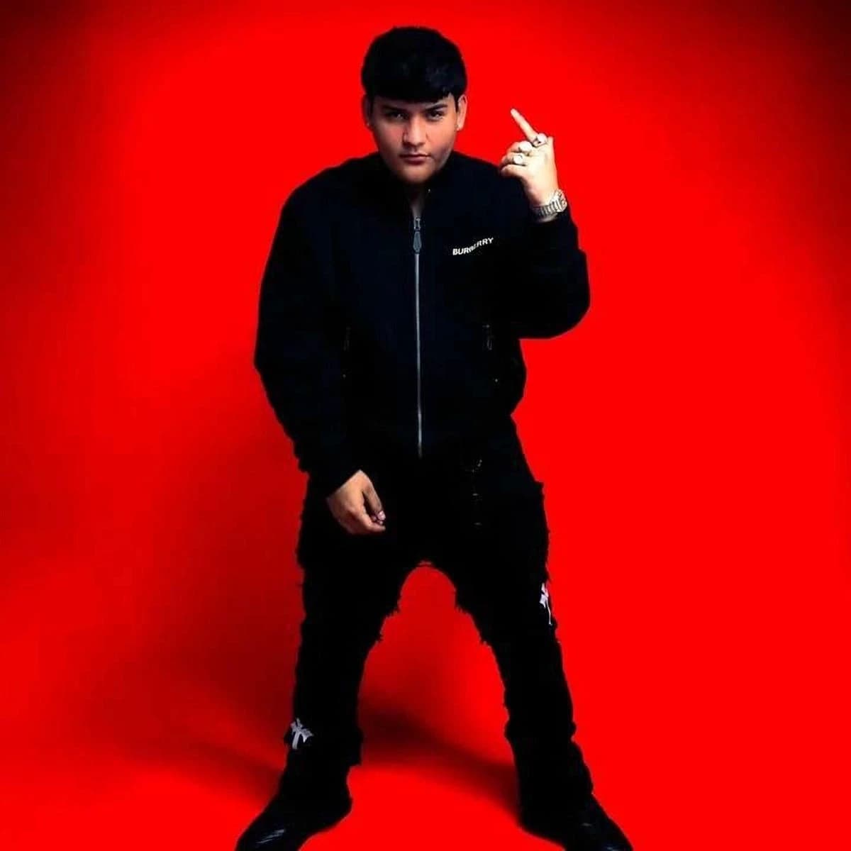 Thumbnail of Виктор Мендивил
