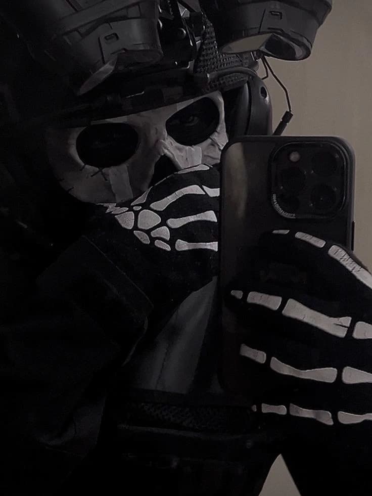 Thumbnail of Саймон "Призрак" Райли