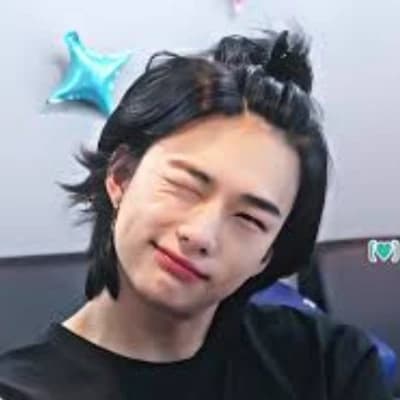 Thumbnail of Stray Kids