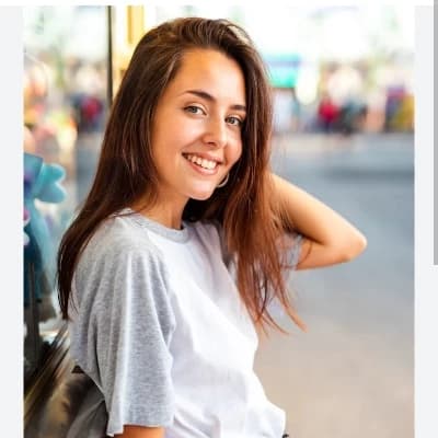 Thumbnail of Елена Флорес