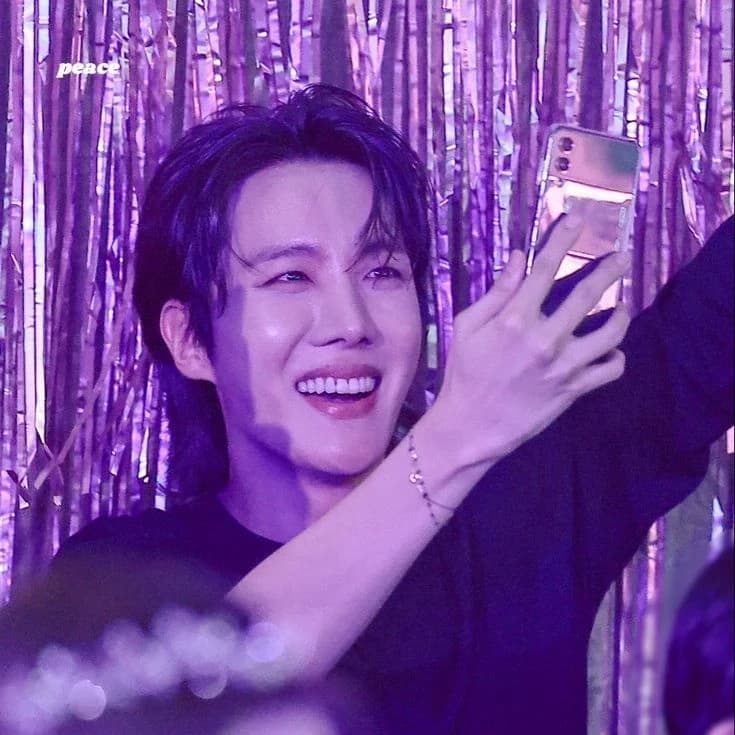 Thumbnail of Jung Hosiok Jhope 