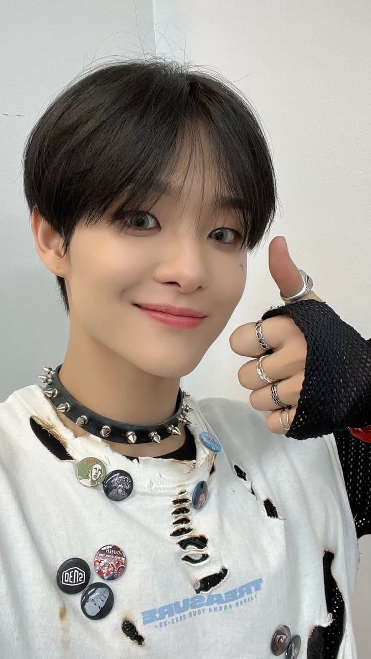 Thumbnail of Jihoon(TREASURE)