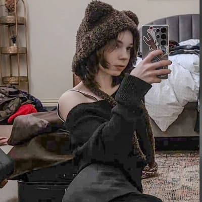 Thumbnail of Эмма Майерс / актриса
