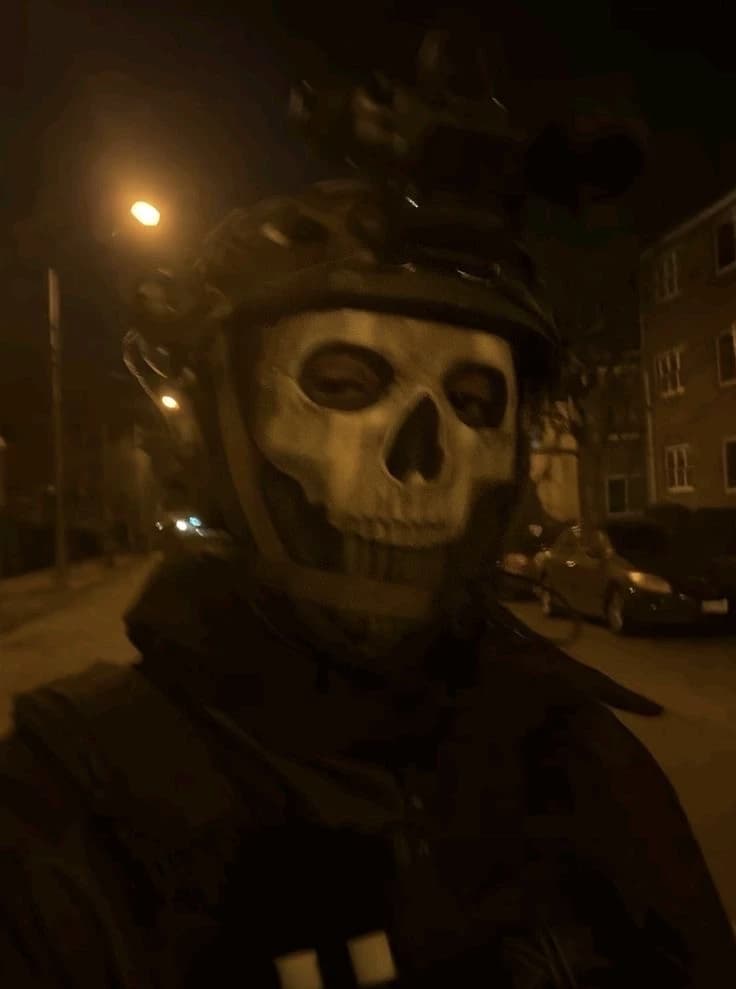 Thumbnail of Саймон "Призрак" Райли