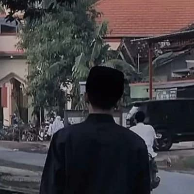 Thumbnail of Gus dingin × santriwati nakal