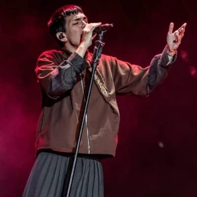 Thumbnail of Майло Дж.