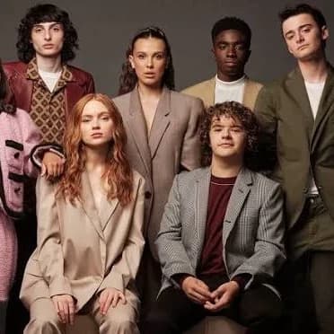 Thumbnail of Актеры сериала "Очень странные дела"