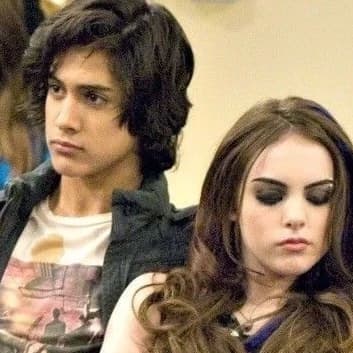 Thumbnail of Beck Oliver y Jade west