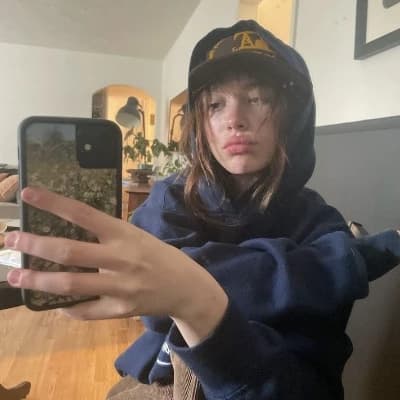 Thumbnail of Sophie Volkov