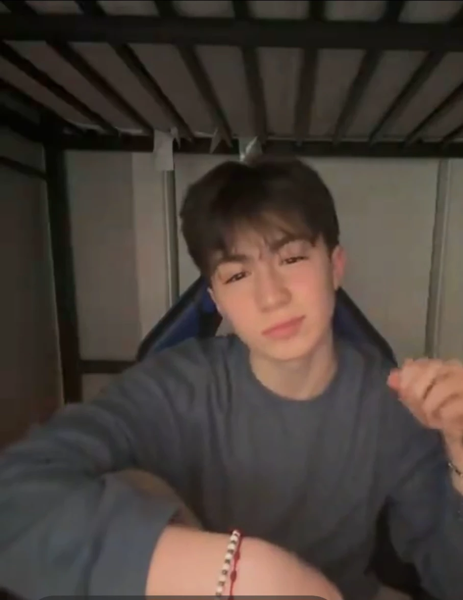 Thumbnail of Долгое

время
