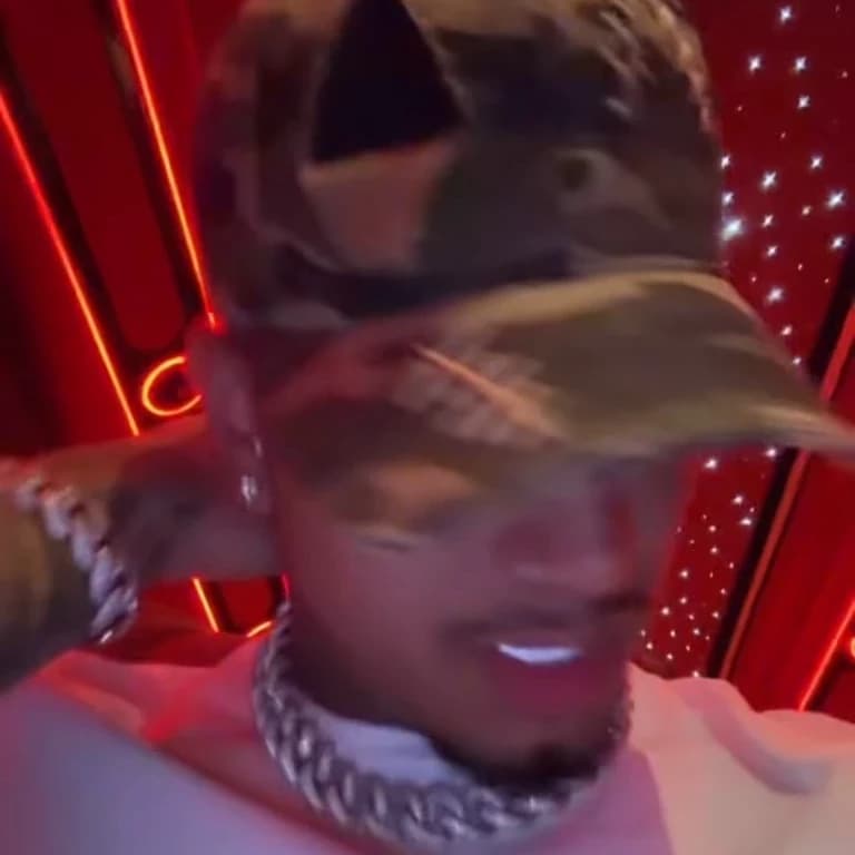 Thumbnail of Тиаго Вей