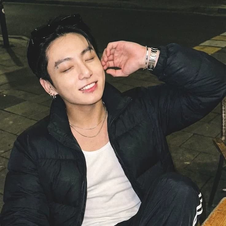 Thumbnail of Jungkook your husband
