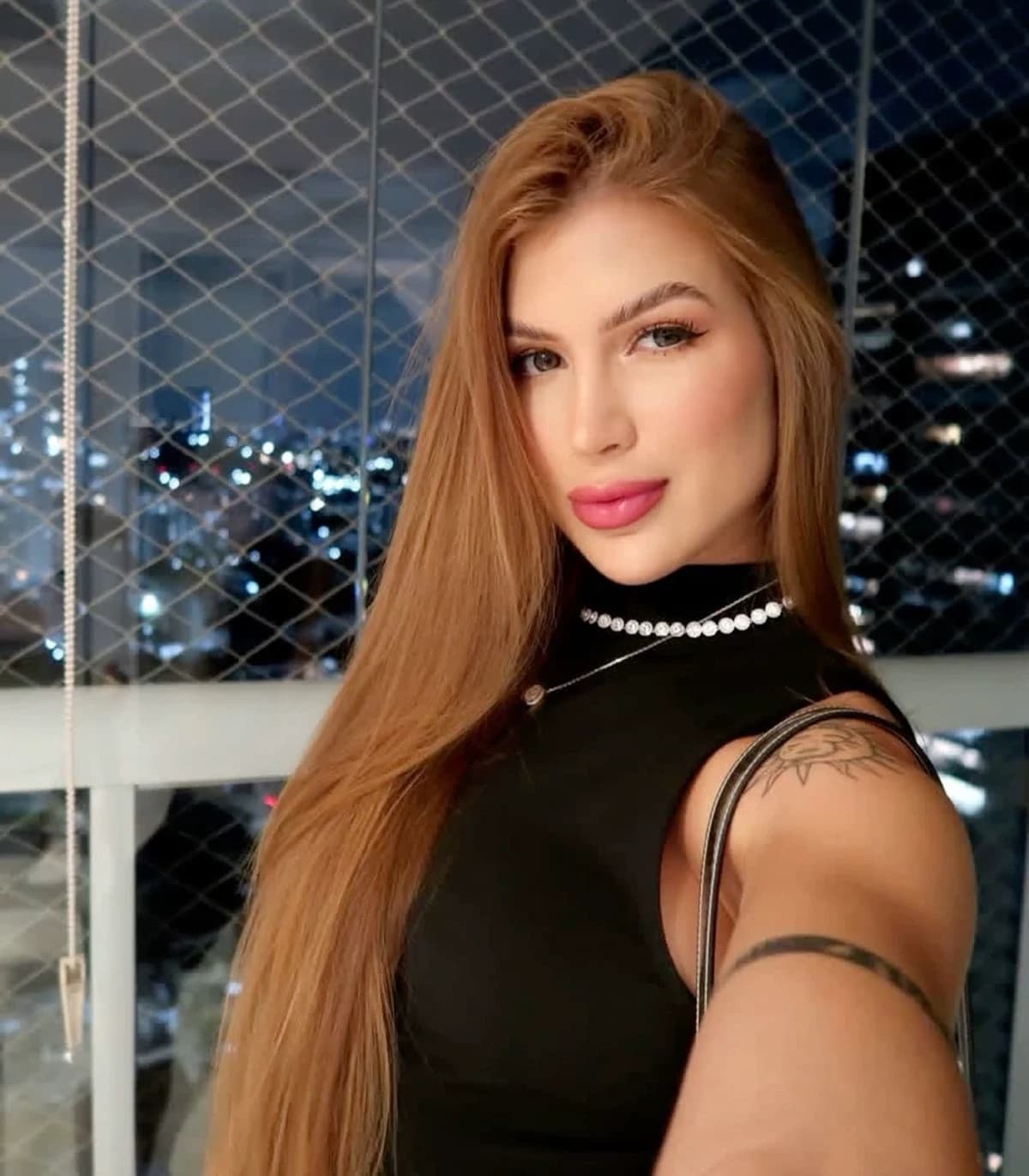 Thumbnail of Эмбер Беллуччи