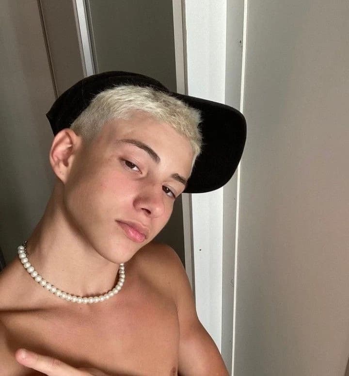 Thumbnail of Виктор