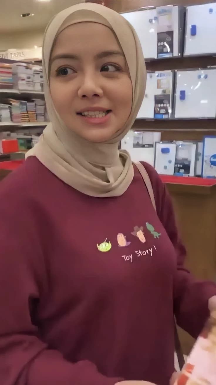 Thumbnail of Mira Filzah v2
