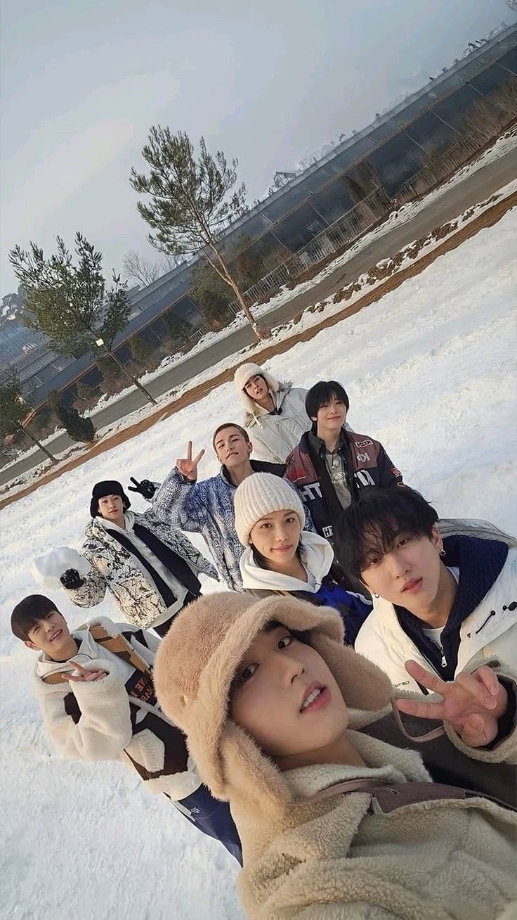 Thumbnail of straykids
