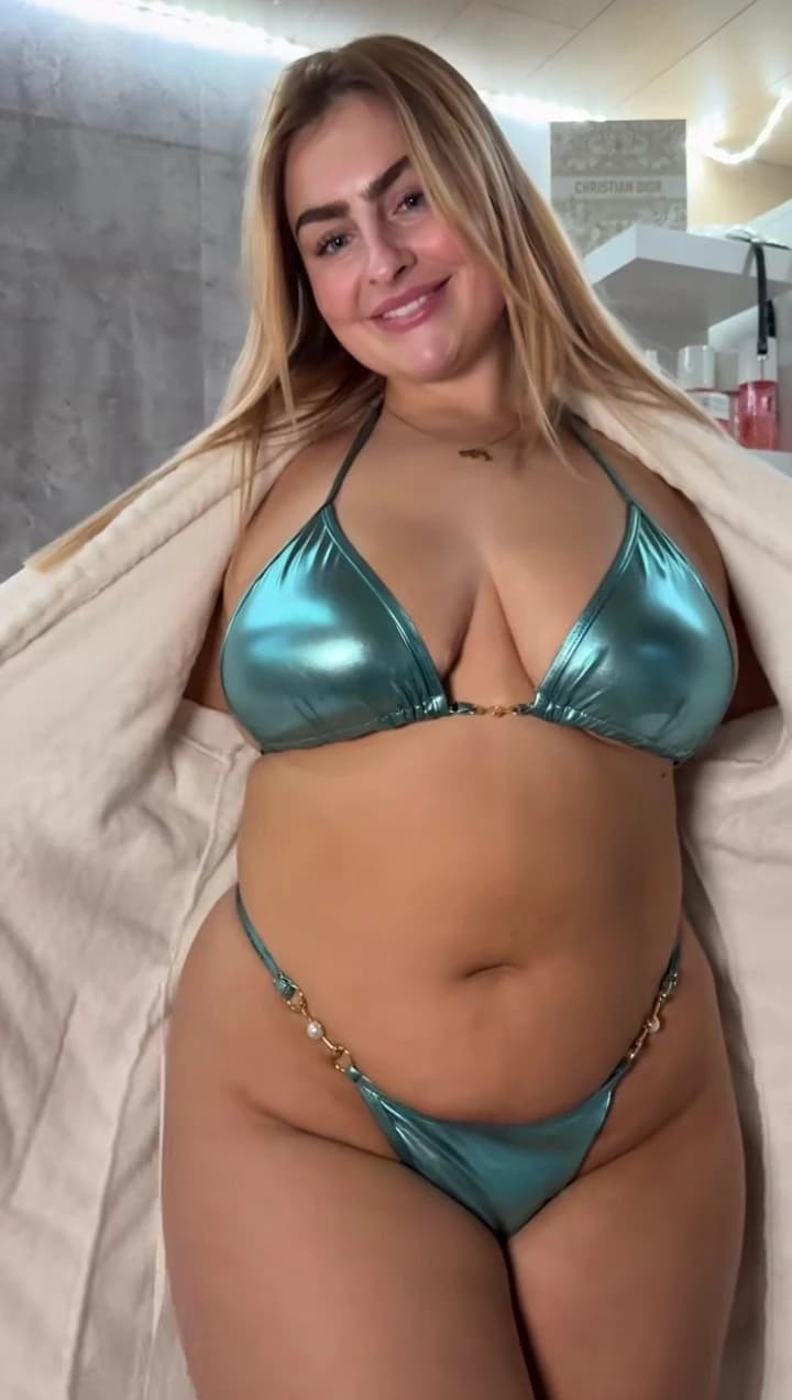 Thumbnail of Большая мамочка Лора