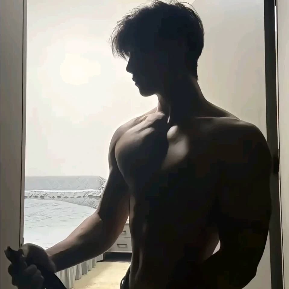 Thumbnail of Джастин