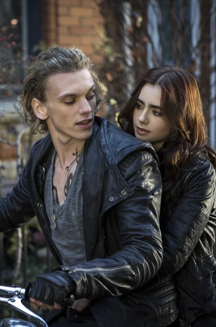 Thumbnail of Jace Wayland and Clary (Fairchild) Wayland