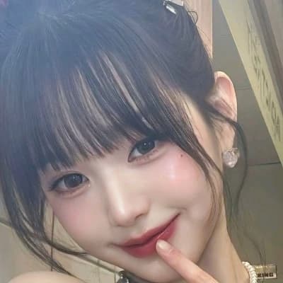 Thumbnail of IVE (Jang Wonyoung, An Yujin, Liz, Leeseo, Rei)