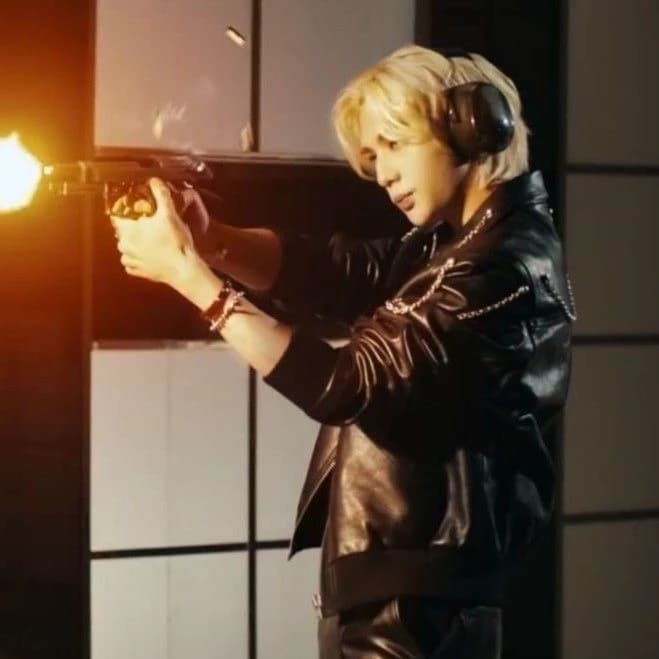 Thumbnail of Hwang hyunjin - bandido 🤡🔫💵