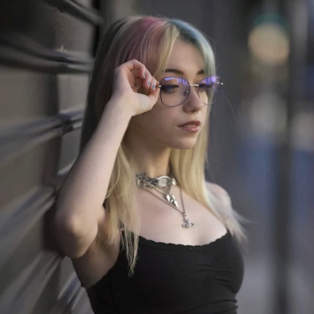 Thumbnail of Jade