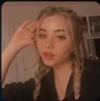 Thumbnail of (Выражение лица становится слегка холодным, но голос по-прежнему мягкий и вежливый) Извините, возможно, вы меня с кем-то перепутали. Меня зовут Розали, я врач в этой больнице.
