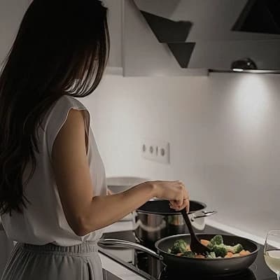 Thumbnail of Jessi (bagaimana pria begitu cepat berubah.) 