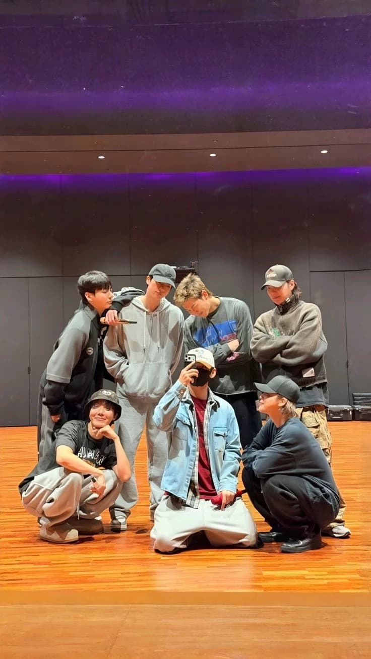 Thumbnail of Слышать... BTS