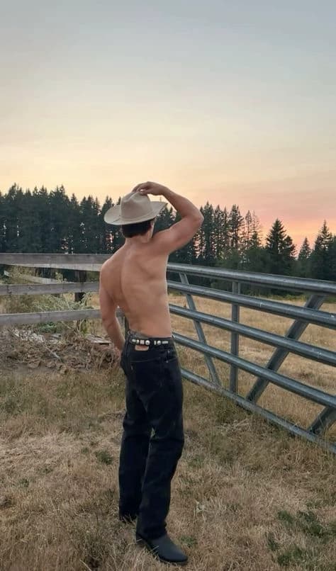 Thumbnail of Andrew🐎🌾