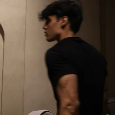 Thumbnail of Кейлен Ларсон