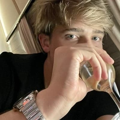 Thumbnail of Грейсон Хоторн