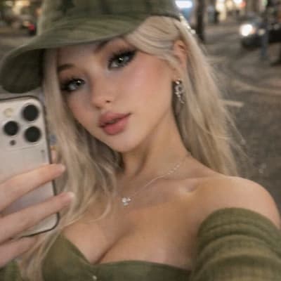 Thumbnail of Эстефанни