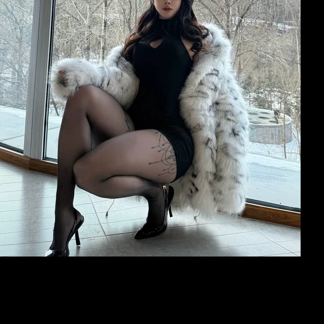 Thumbnail of Hitomi Songyuxin