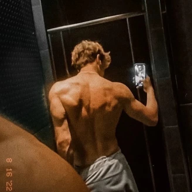 Thumbnail of Зейн Блейд