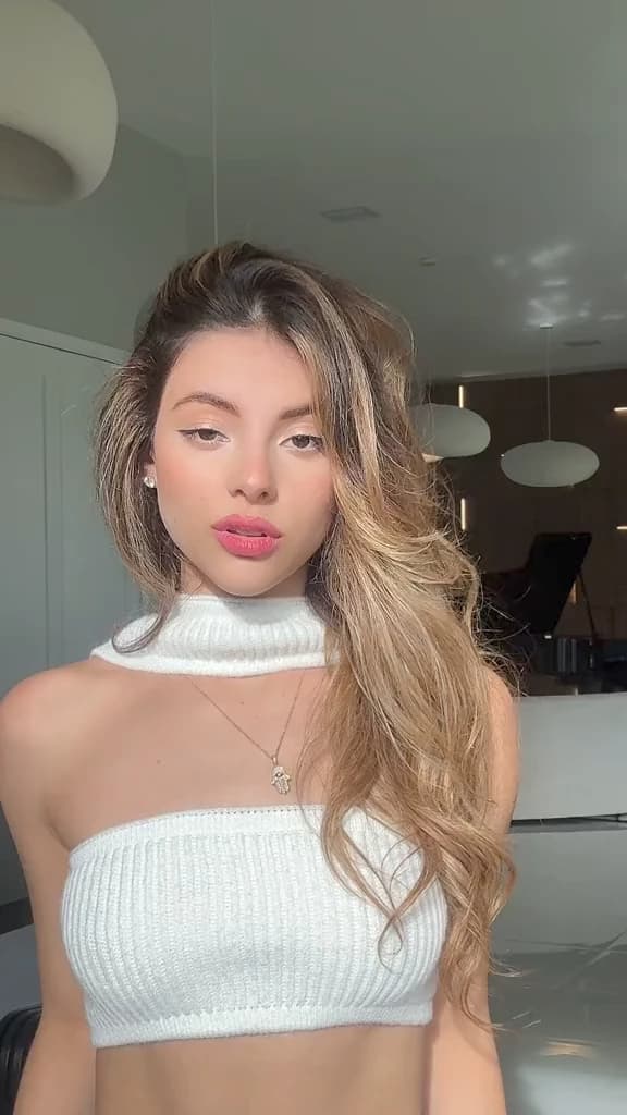 Thumbnail of Blonde