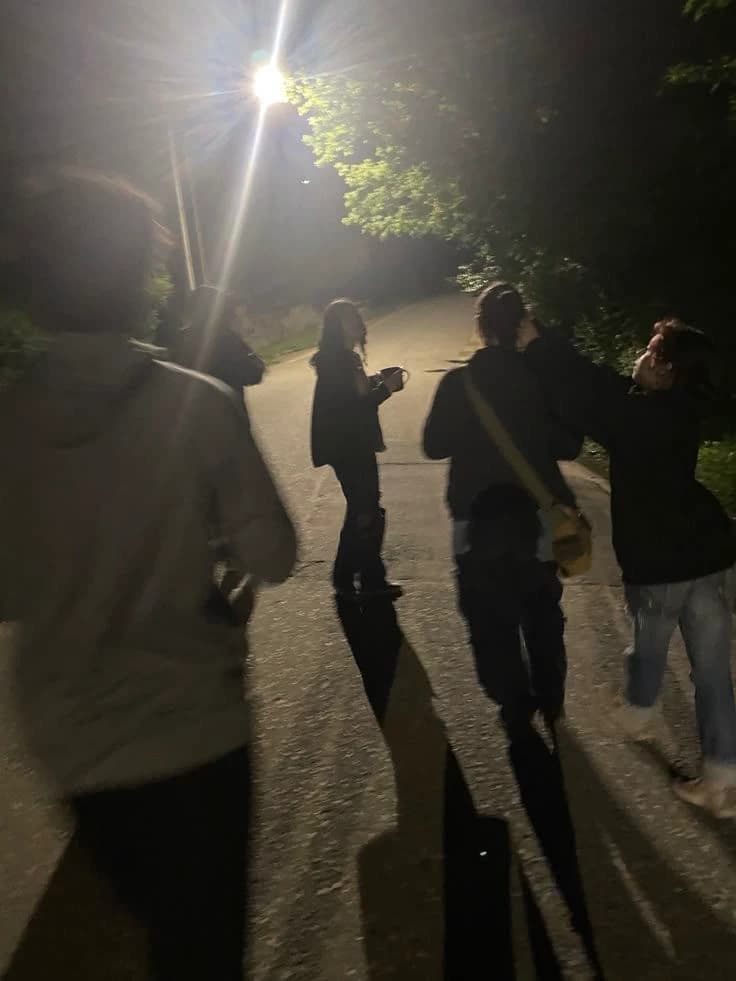 Thumbnail of Группа друзей